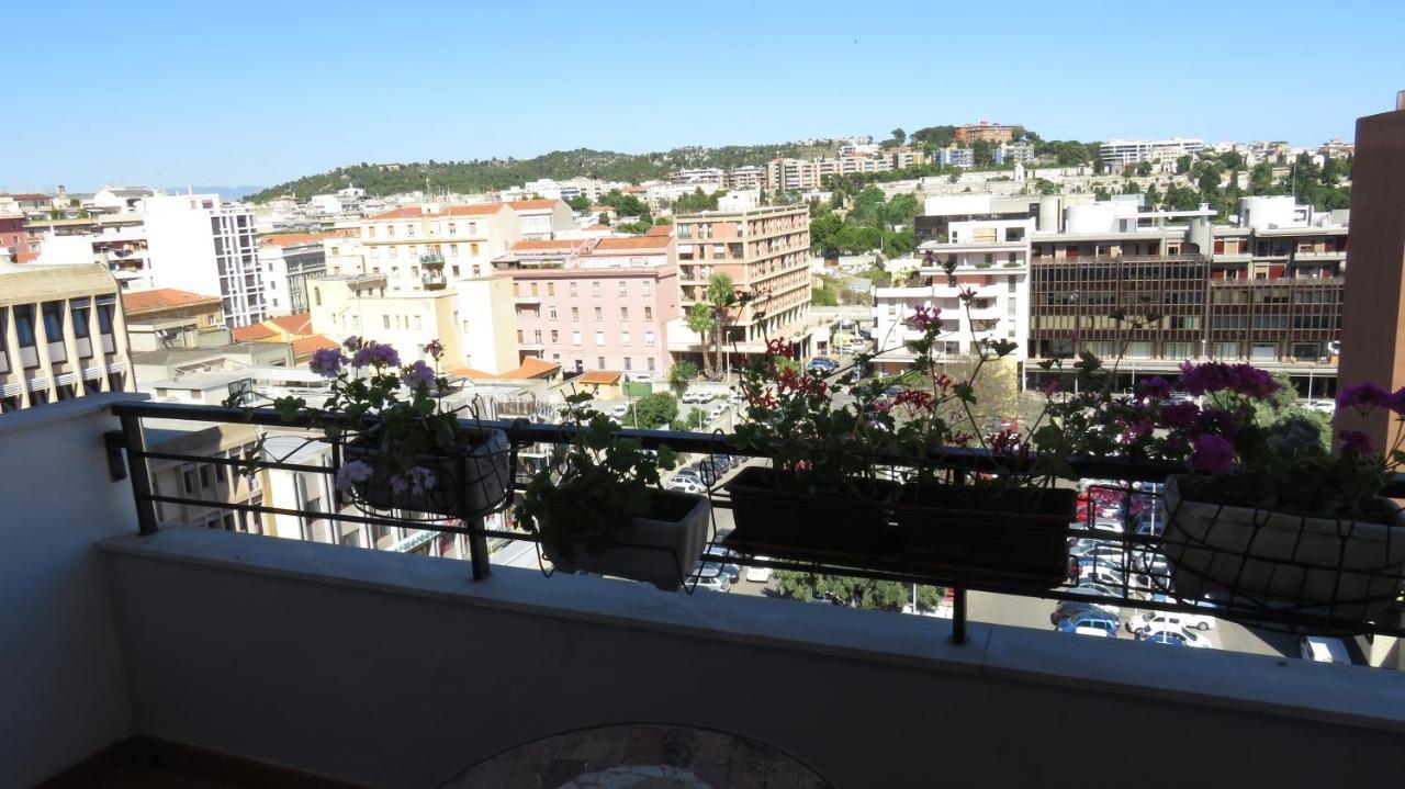 Luna Rossa Rooms Каляри Екстериор снимка